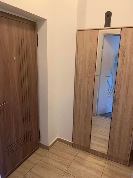 Апартаменты Cozy Flat Питешти Экстерьер фото